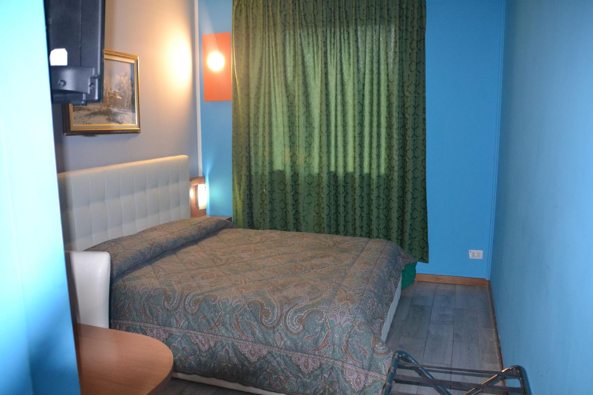 Hotel Garda Афи Екстериор снимка
