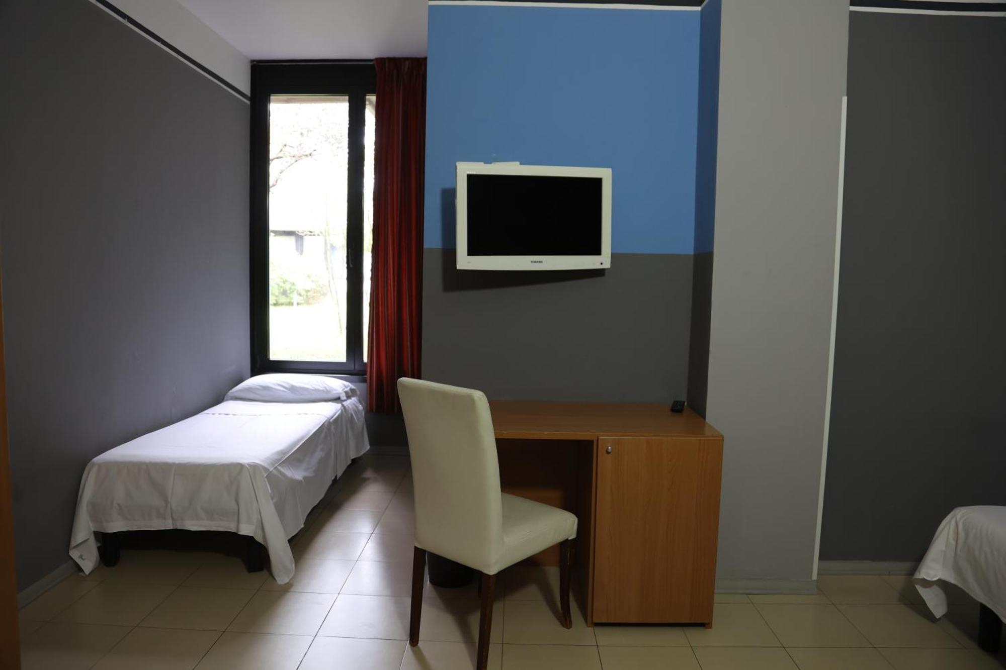 Hotel Garda Афи Екстериор снимка