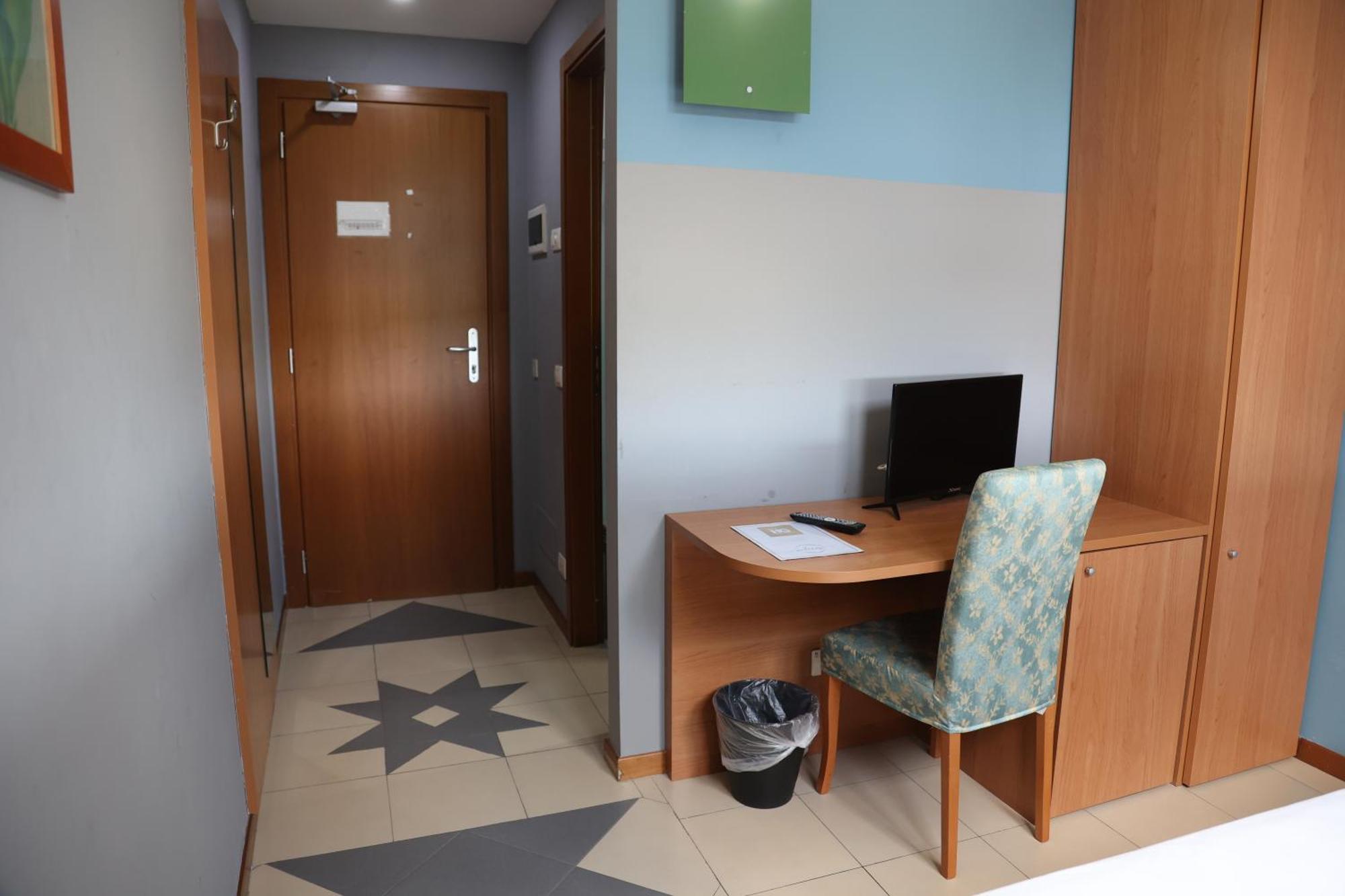 Hotel Garda Афи Екстериор снимка