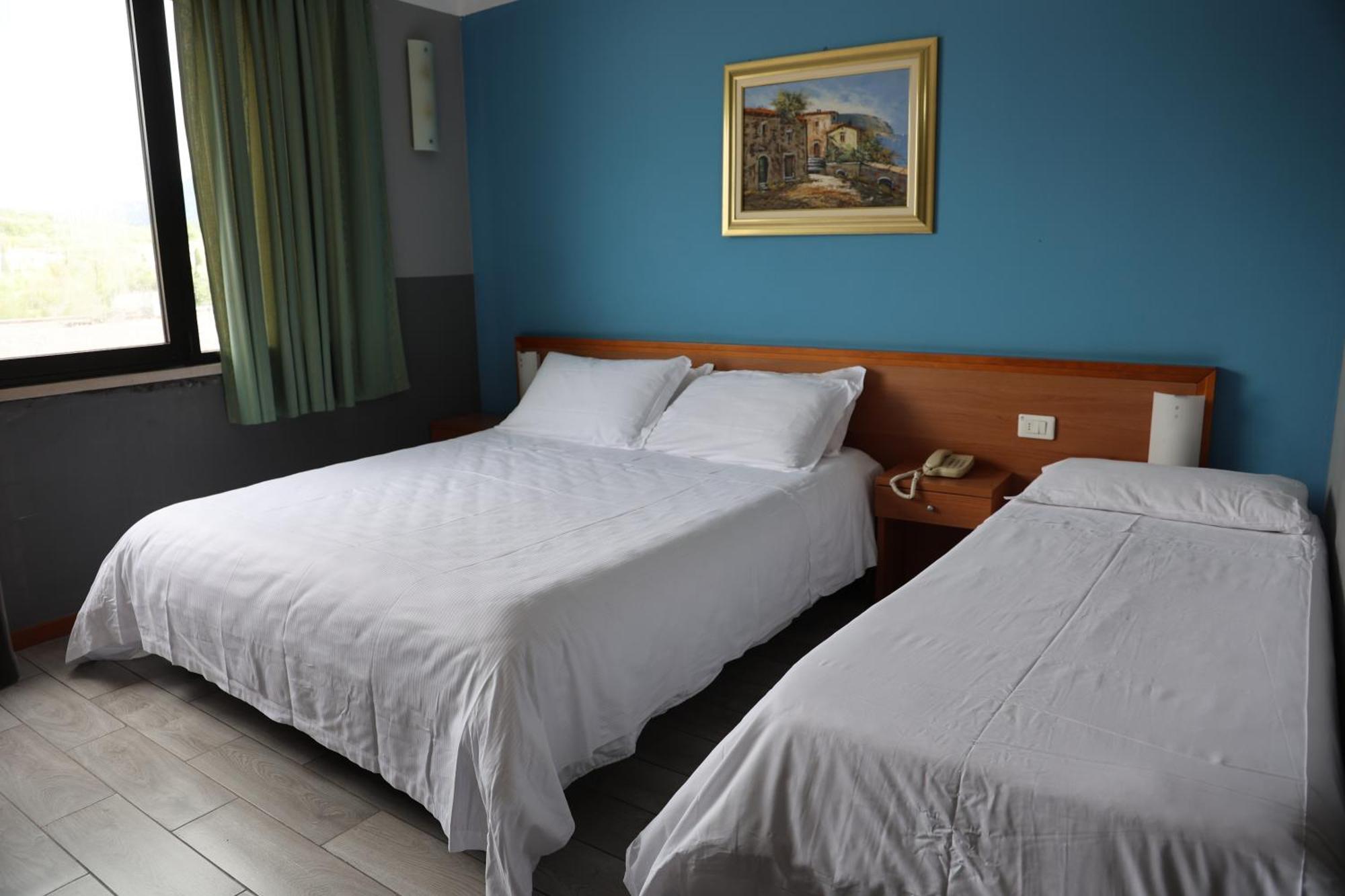 Hotel Garda Афи Екстериор снимка