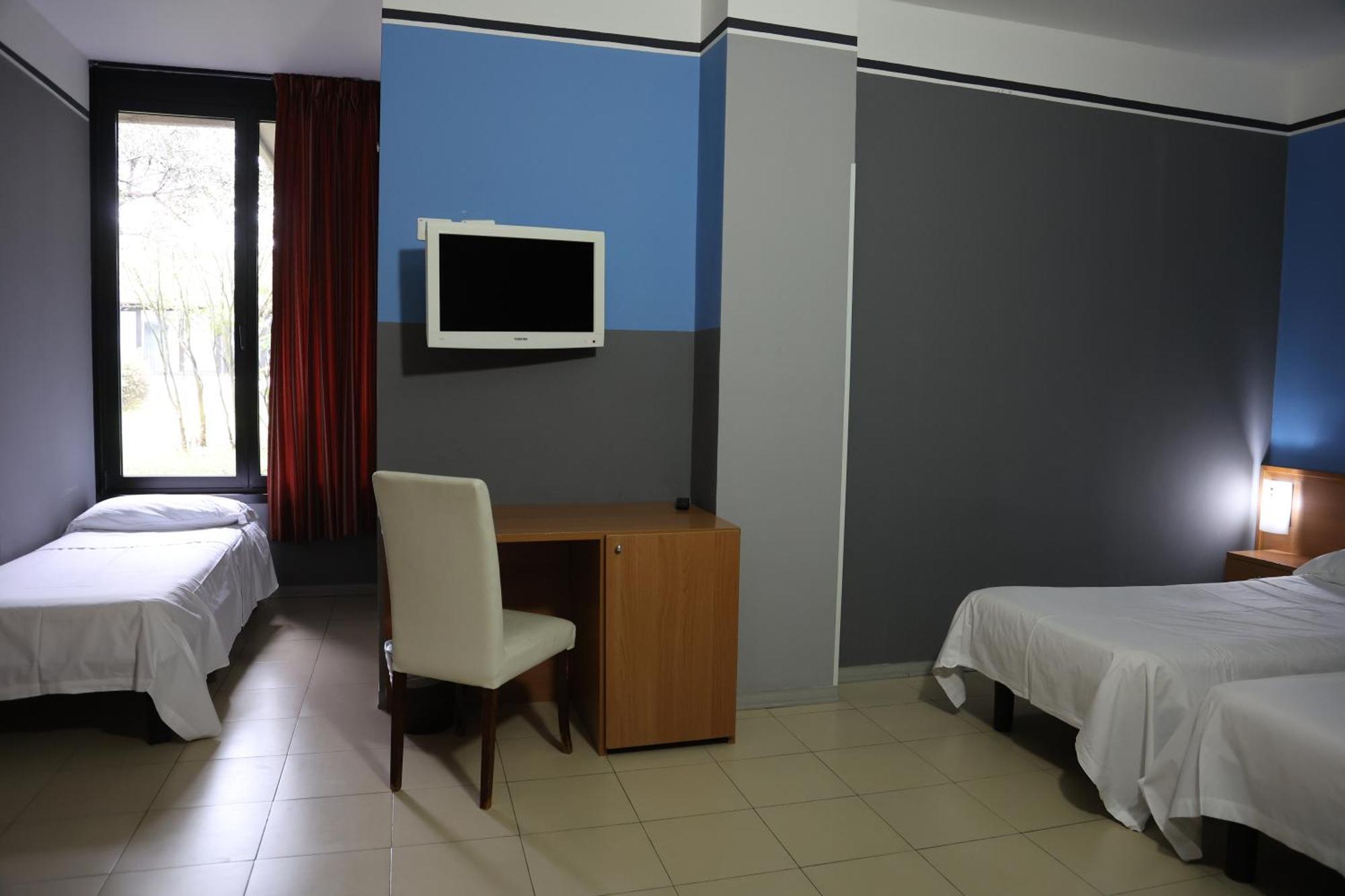 Hotel Garda Афи Екстериор снимка