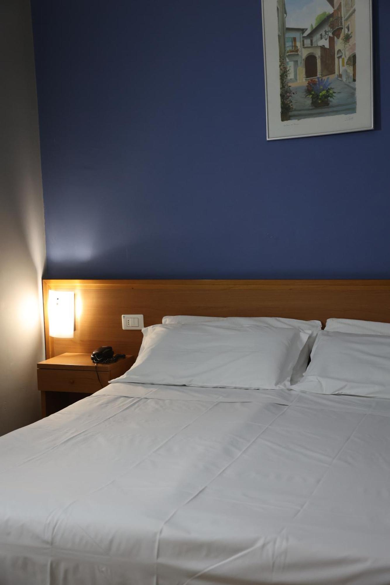 Hotel Garda Афи Екстериор снимка